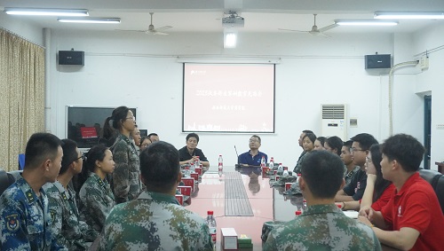 商学院军训教官见面会.JPG