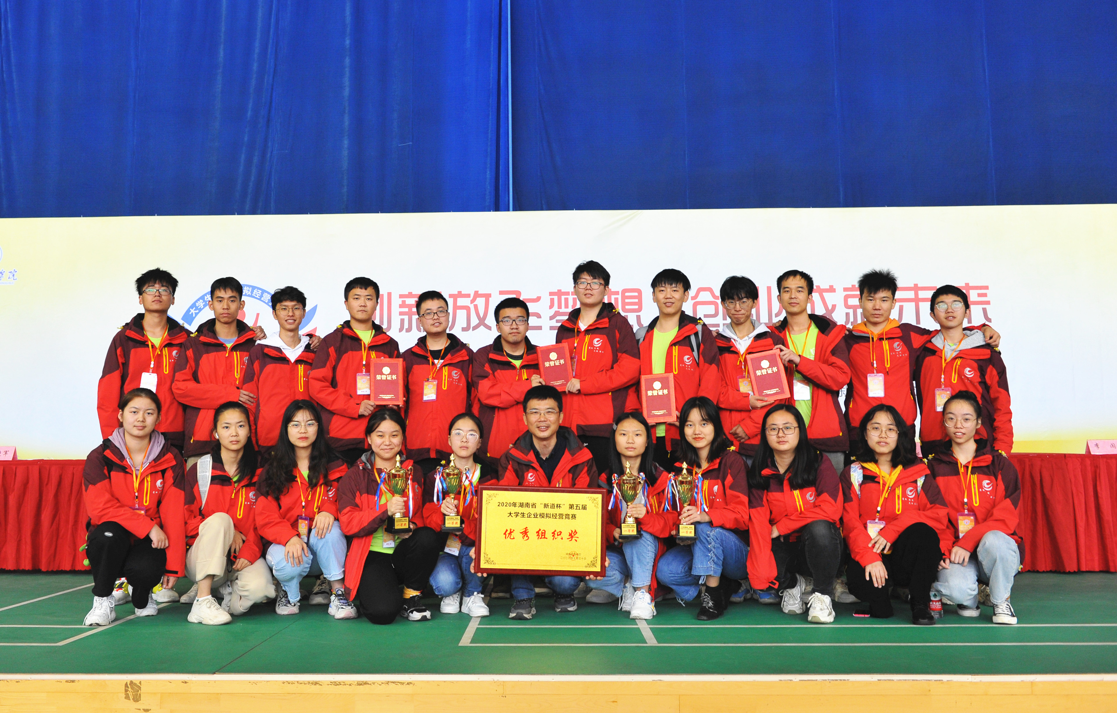 0074060dc5654afcbcd8381173d91f67.jpg 1.jpg