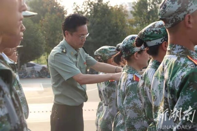 3e89bc1428684e9d8d7507ac3807b48b.jpg 3.jpg