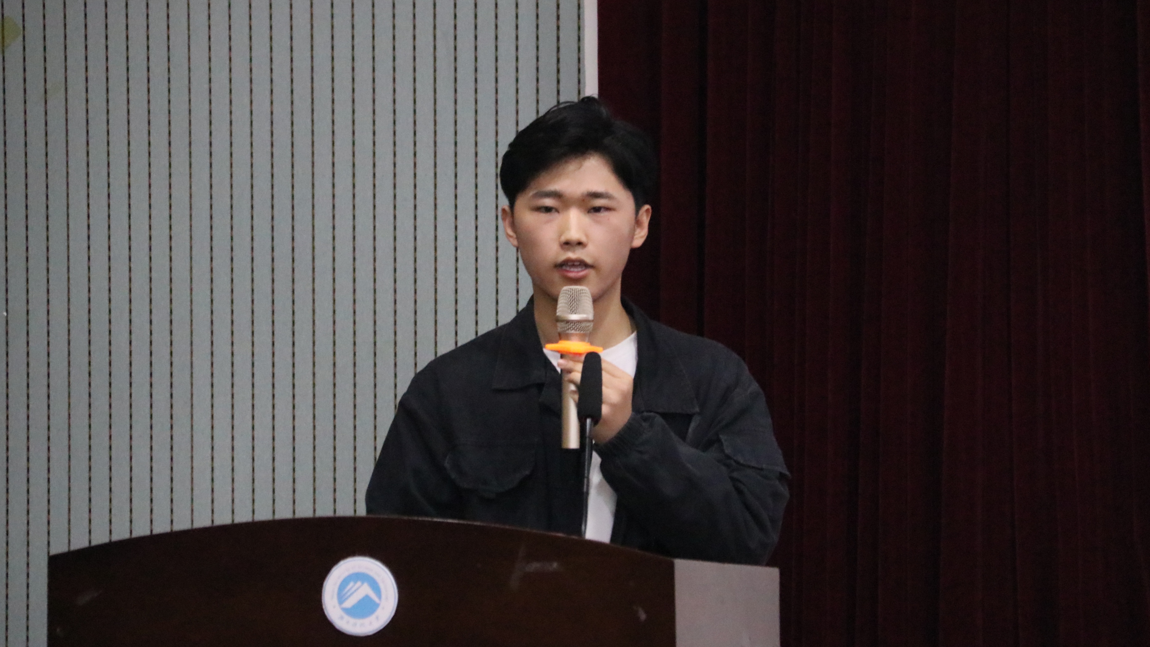 4d8258874a0e4197bae57c1ddd05d53b.jpg 4d8258874a0e4197bae57c1ddd05d53b.jpg