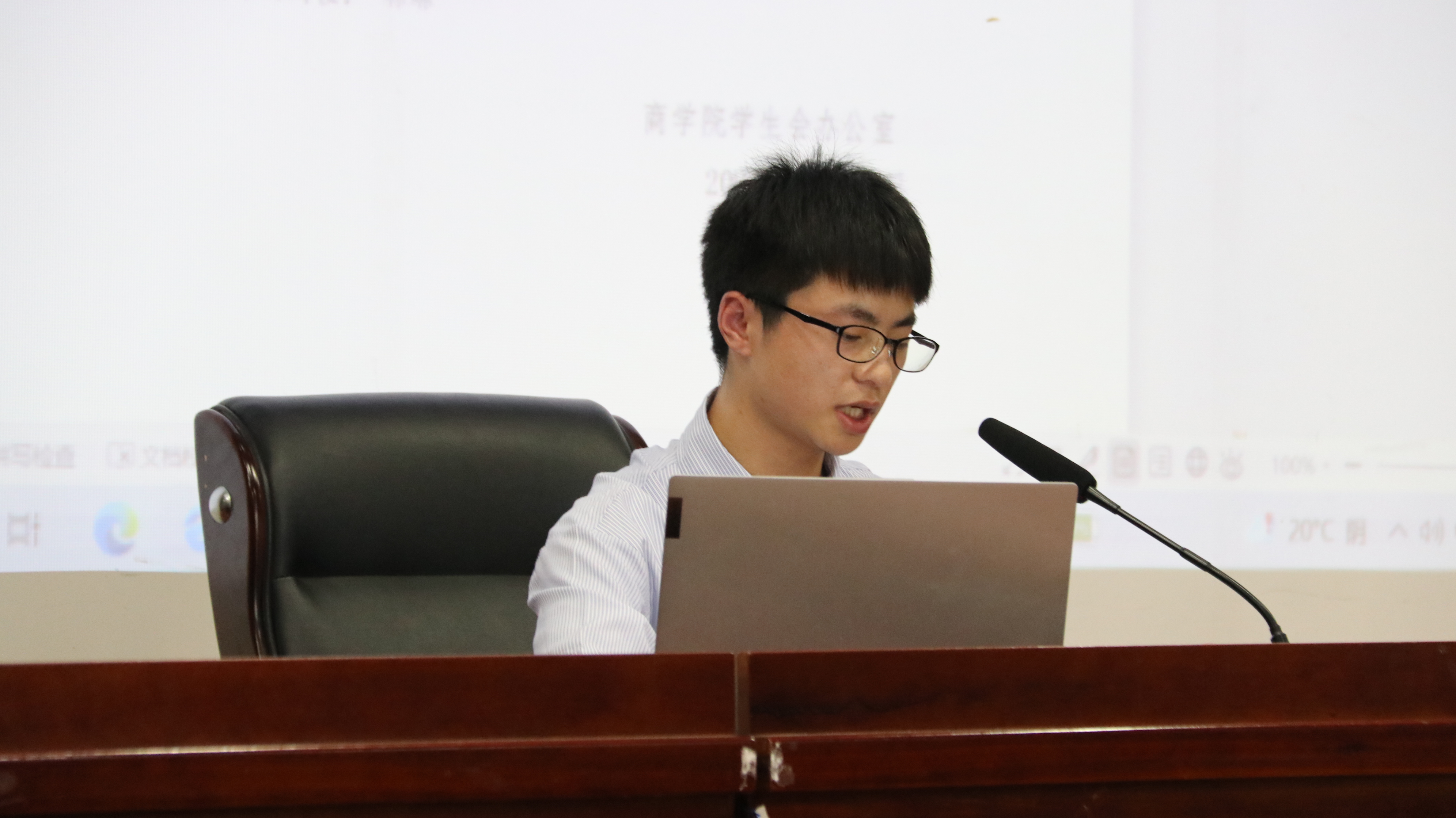 f6bc0ea60fe74551be2876123e4c7377.jpg f6bc0ea60fe74551be2876123e4c7377.jpg