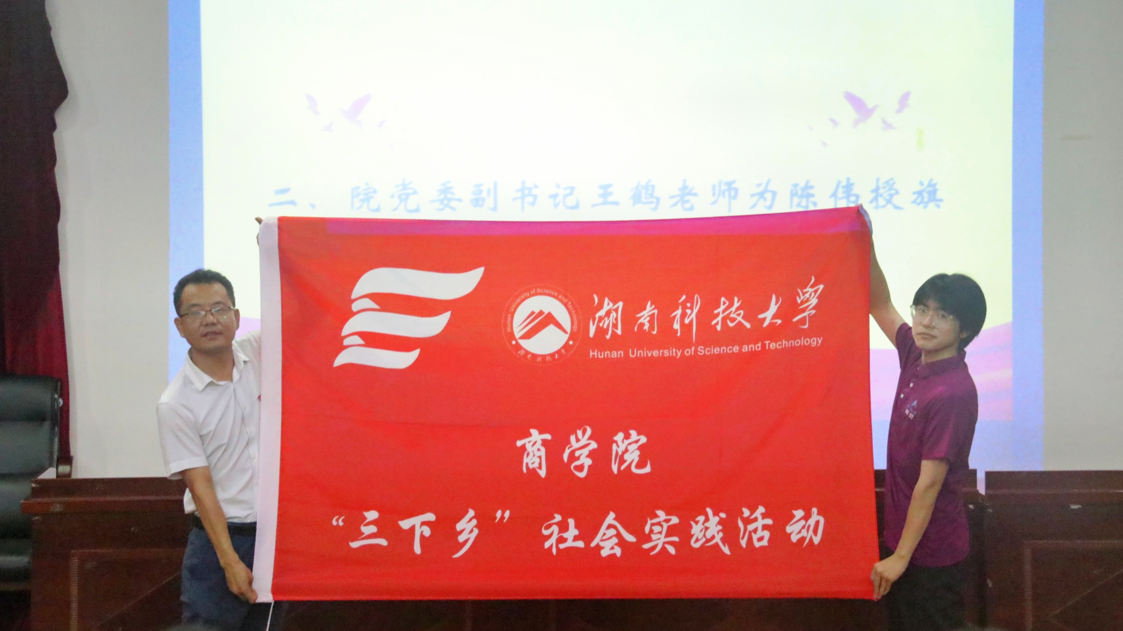 b4bfc7ae18734914bf089bba76708fe0.jpg b4bfc7ae18734914bf089bba76708fe0.jpg