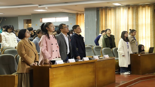 87b39506289a493bb1c3d14072068d6b.jpg 奏唱国歌.jpg