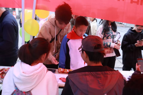 2db8327bbd2c47a09e8756df33a08b97.png 002.png