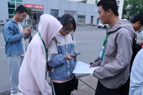 cbd527a1f1a54dba8d61160914809cff.jpg 004.jpg