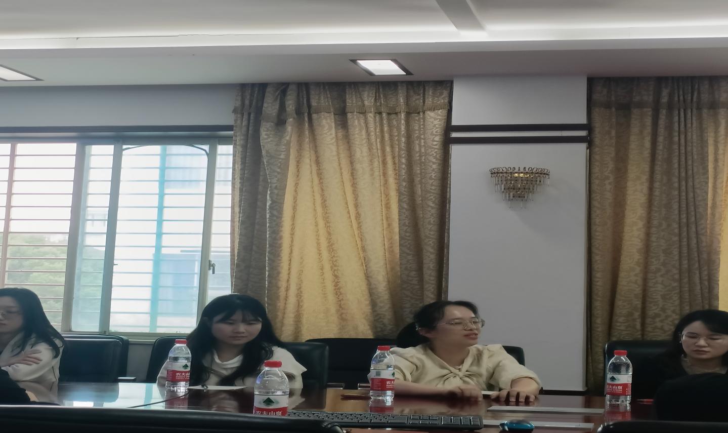 ef60cf5a775b4780ac270b215da59a43.jpg ef60cf5a775b4780ac270b215da59a43.jpg